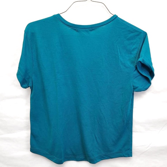 Lot of 3 Crop Top Tees - Picture 3 of 7